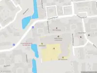 Ambulance met gepaste spoed naar de Maria Danneels erf in Capelle aan den IJssel