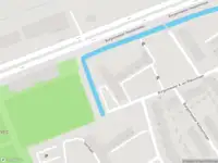 Ambulance met gepaste spoed naar de Burgemeester A. van Walsumlaan in Vlaardingen