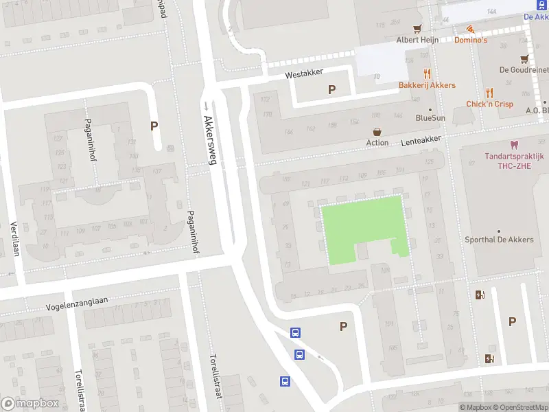 Ambulance met grote spoed naar de Westakker in Spijkenisse