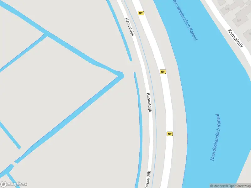 Ambulance met gepaste spoed naar de De Omloop in Koedijk