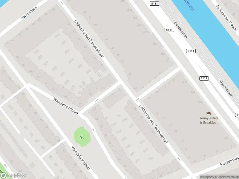 Ambulance met grote spoed naar de Wandeloorddwarsstraat in Rotterdam