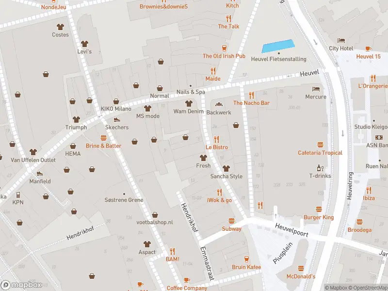 Brandweer met grote spoed naar de Juliana van Stolbergstraat in Tilburg vanwege reanimatie