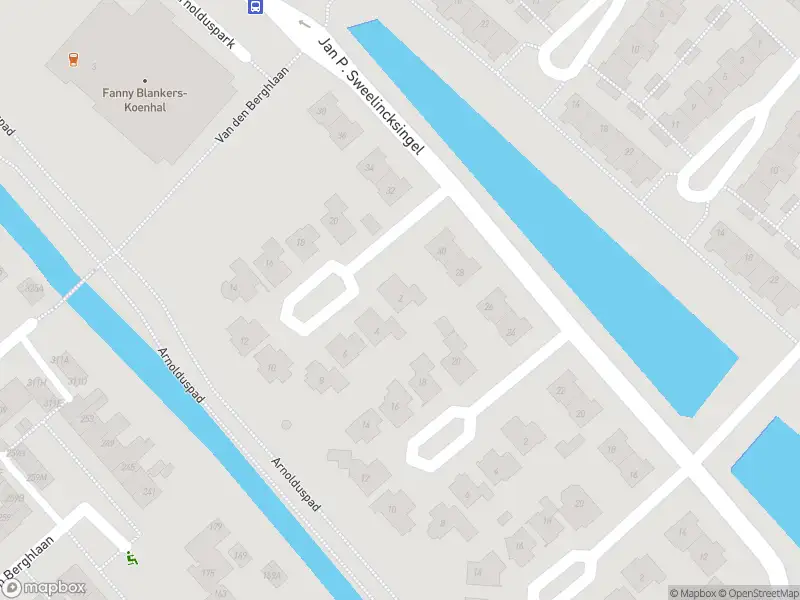 Ambulance met grote spoed naar de Willem Landréhof in Hoofddorp