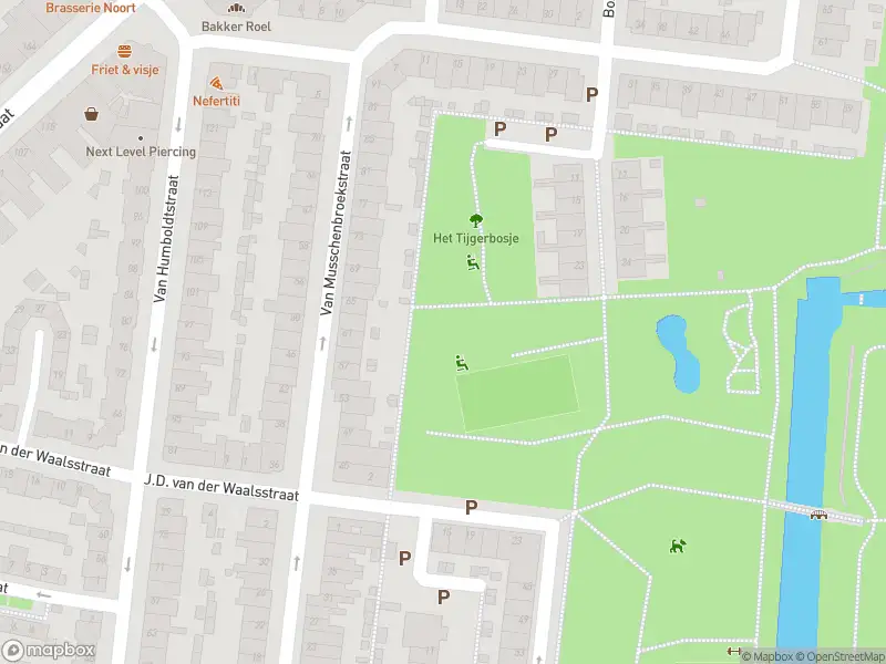 Politie naar de Hooghiemstraplein in Utrecht vanwege personen te water