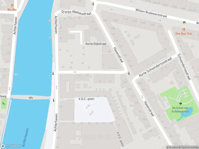 Ambulance met grote spoed naar de Lange Dijkstraat in Rotterdam