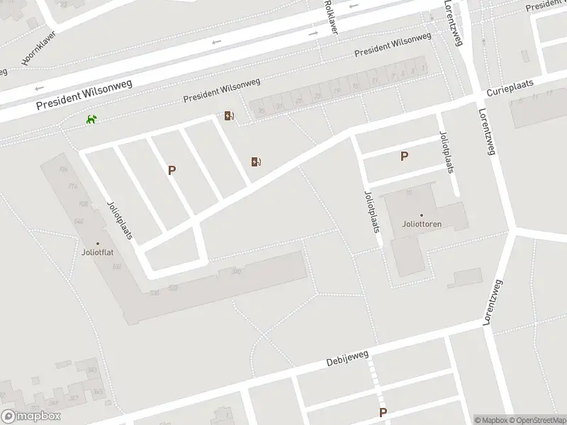 Ambulance met grote spoed naar de Joliotplaats in Rotterdam