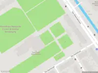 Ambulance met gepaste spoed naar de Waalsdorperweg in 's-Gravenhage