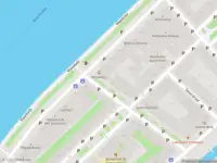 Ambulance met grote spoed naar de Sleephellingstraat in Rotterdam