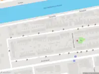 Brandweer met gepaste spoed naar de Thorbeckekade in Purmerend vanwege waarnemen gaslucht