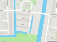 Ambulance met grote spoed naar de Henk Gortzakstraat in Amsterdam