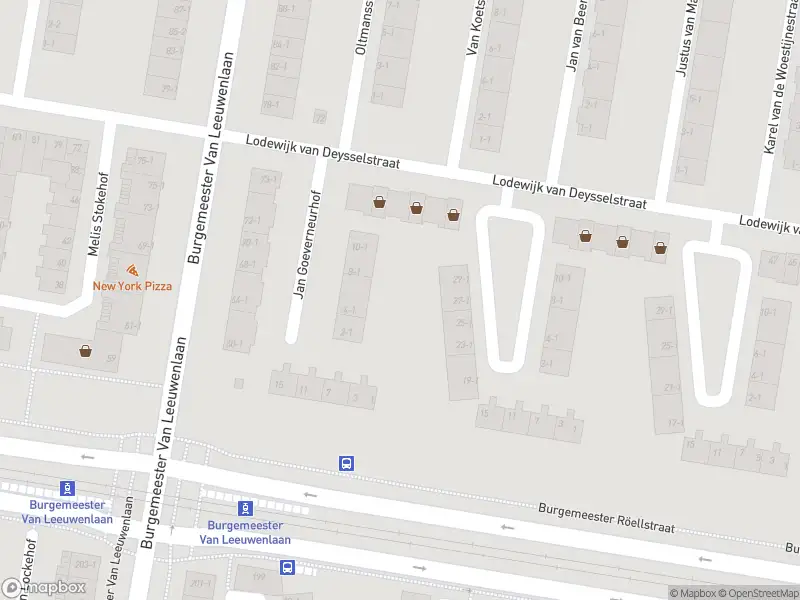 Ambulance met grote spoed naar de Burgemeester Van de Pollstraat in Amsterdam