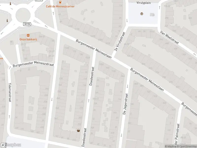 Ambulance met gepaste spoed naar de Doedesstraat in Rotterdam