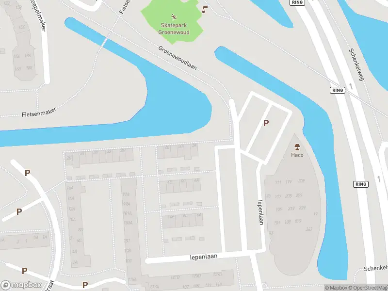 Ambulance met gepaste spoed naar de Iepenlaan in Spijkenisse