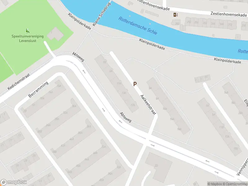 Ambulance met grote spoed naar de Aalkeetstraat in Rotterdam