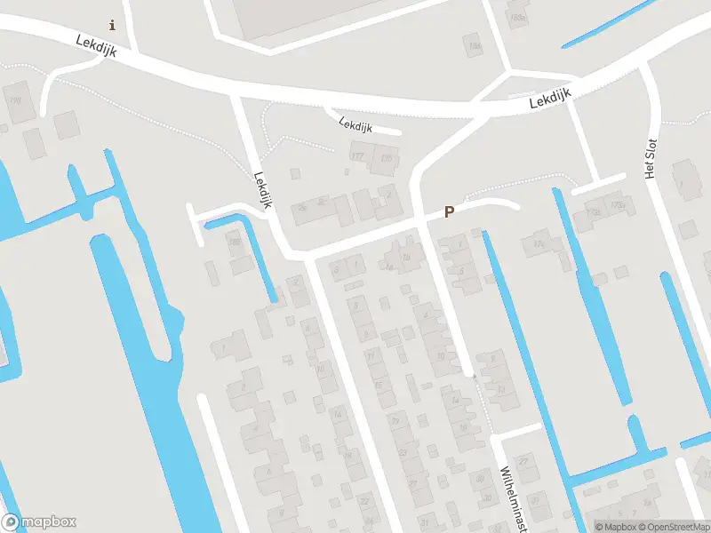 Ambulance met gepaste spoed naar de Julianastraat in Langerak