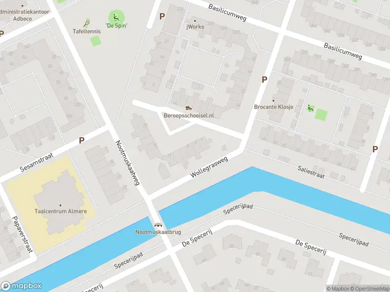 Brandweer met gepaste spoed naar de Moesdistelstraat in Almere vanwege voertuigbrand