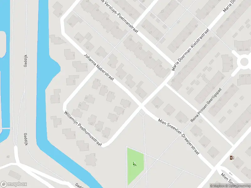 Ambulance met grote spoed naar de Johanna Naberstraat in Spijkenisse