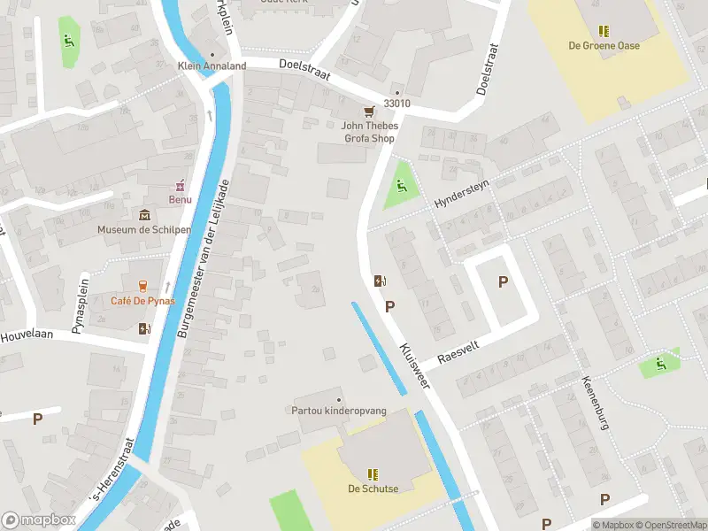 Ambulance met grote spoed naar de Kluisweer in Maasland