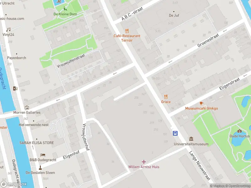 Brandweer met gepaste spoed naar de Lange Nieuwstraat in Utrecht