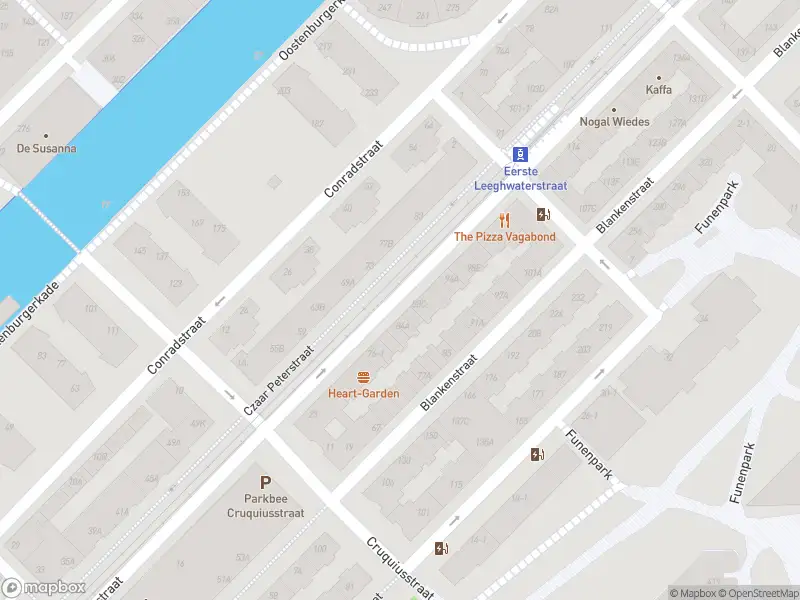 Ambulance met gepaste spoed naar de Blankenstraat in Amsterdam