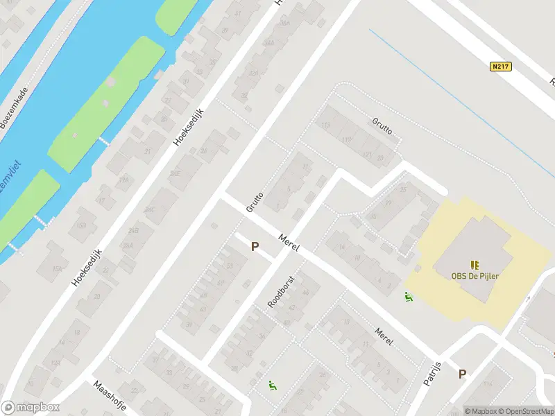 Ambulance met grote spoed naar de Grutto in Maasdam