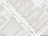 Ambulance met grote spoed naar de Schiekade in Rotterdam