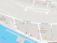 Ambulance met grote spoed naar de Oosterdoksstraat in Amsterdam