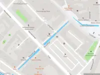 Brandweer met gepaste spoed naar de Bakkerstraat in Arnhem vanwege een liftopsluiting