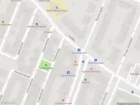 Ambulance met gepaste spoed naar de Oudedijk in Rotterdam