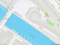 Politie naar de Rosestraat in Rotterdam vanwege ongeval met letsel