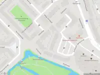 Ambulance met gepaste spoed naar de Dobbedreef in Leiden