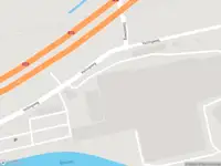 Ambulance met grote spoed naar de Veilingweg in Rotterdam