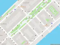 Ambulance met gepaste spoed naar de Burgemeester Hoffmanplein in Rotterdam