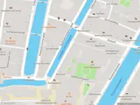 Ambulance met grote spoed naar de Rusland in Amsterdam