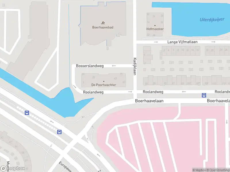 Ambulance met gepaste spoed naar de Roolandweg in Haarlem