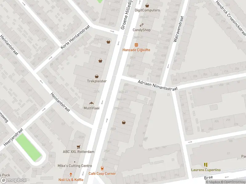 Ambulance met gepaste spoed naar de Groene Hilledijk in Rotterdam