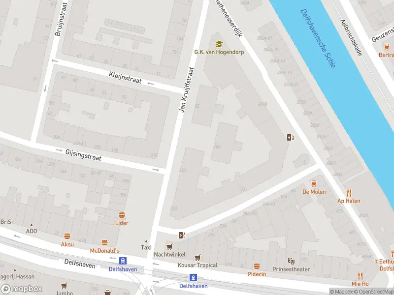 Ambulance met gepaste spoed naar de Jan Kruijffstraat in Rotterdam