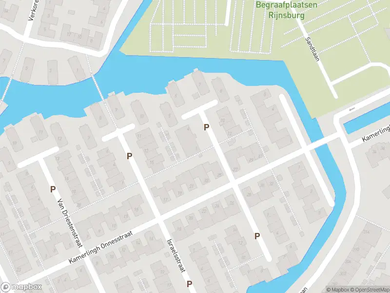 Ambulance met grote spoed naar de Van der Natstraat in Rijnsburg