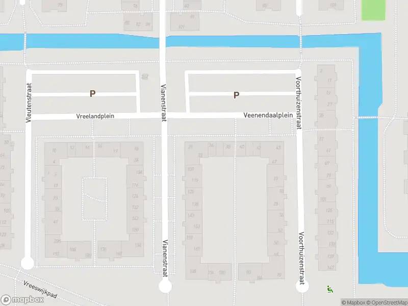 Ambulance met gepaste spoed naar de Wamelstraat in Amsterdam