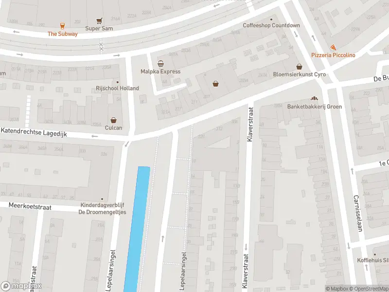 Ambulance met grote spoed naar de Lepelaarsingel in Rotterdam