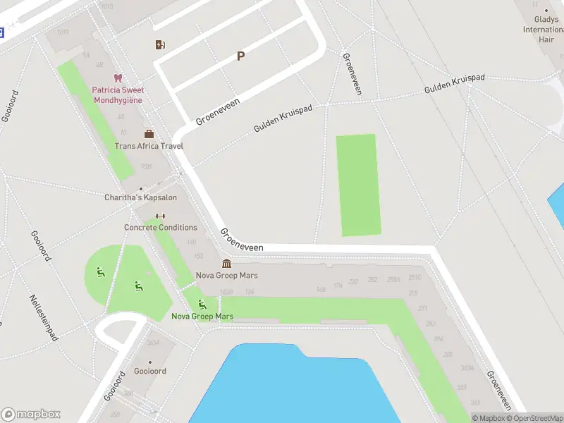 Ambulance met grote spoed naar de Grubbehoeve in Amsterdam