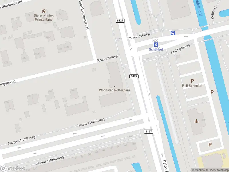 Ambulance met gepaste spoed naar de Prins Alexanderlaan in Rotterdam