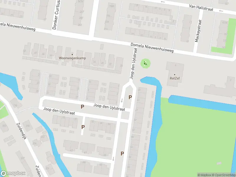 Ambulance met gepaste spoed naar de Joop den Uylstraat in Dordrecht