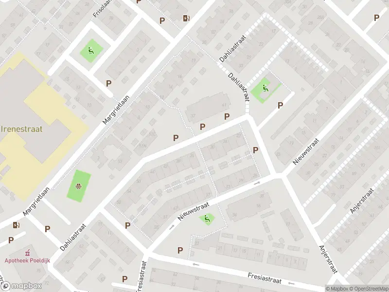 Ambulance met grote spoed naar de Anjerstraat in Poeldijk