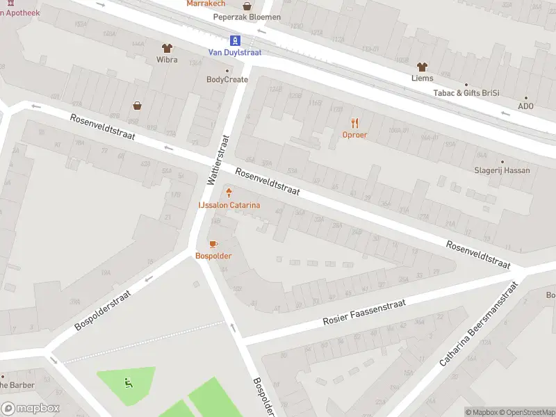 Ambulance met grote spoed naar de Rosenveldtstraat in Rotterdam