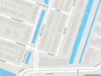 Ambulance met gepaste spoed naar de Heersdijk in Hoogvliet Rotterdam