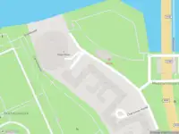 Ambulance met grote spoed naar de Charloisse Hoofd in Rotterdam