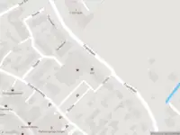 Brandweer met gepaste spoed naar de Striene in Strijen vanwege een liftopsluiting