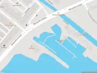 Ambulance met gepaste spoed naar de Weissenbruchlaan in Rotterdam