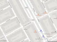 Ambulance met grote spoed naar de Schieweg in Rotterdam